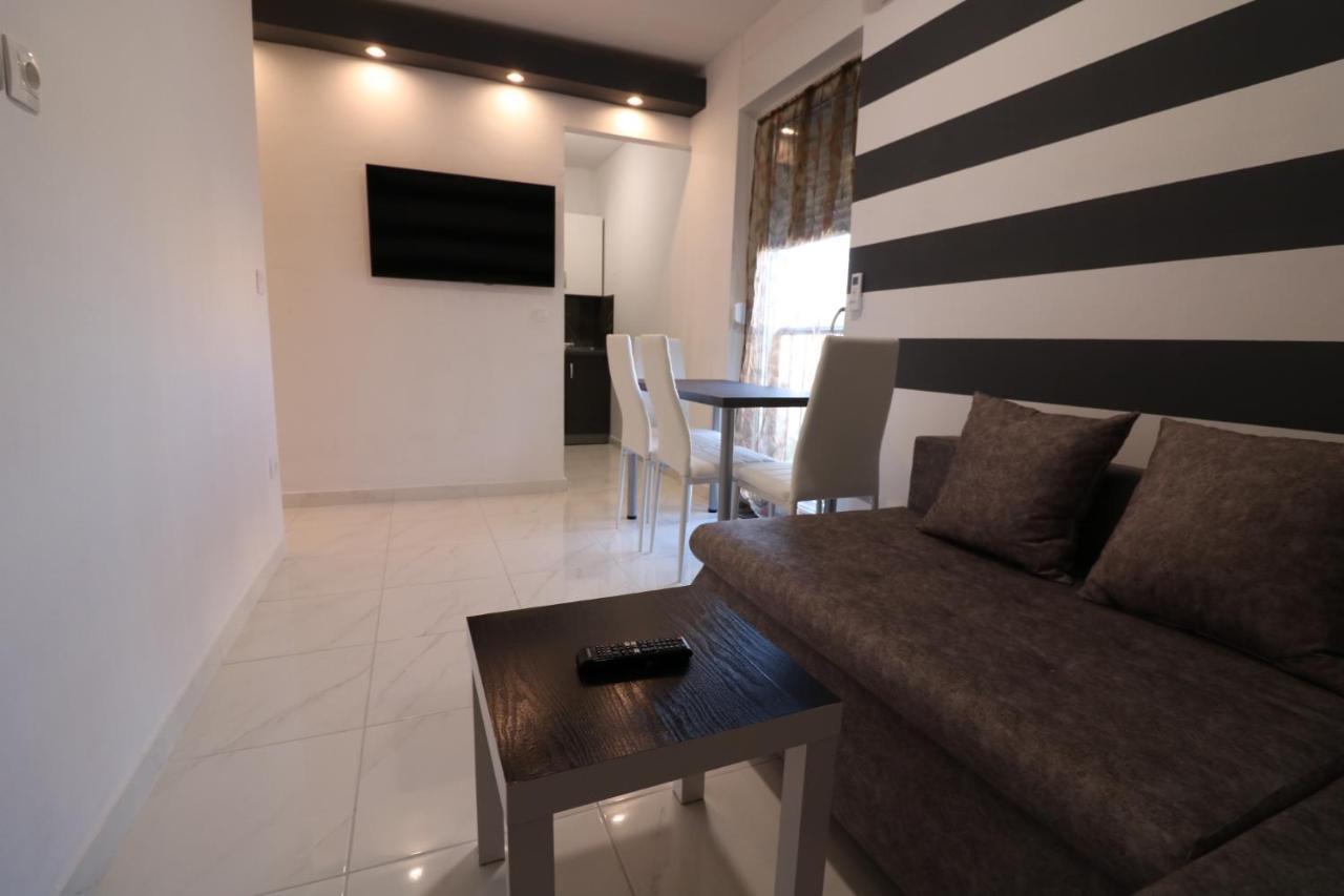 Sneky Apartment Pula Exterior foto
