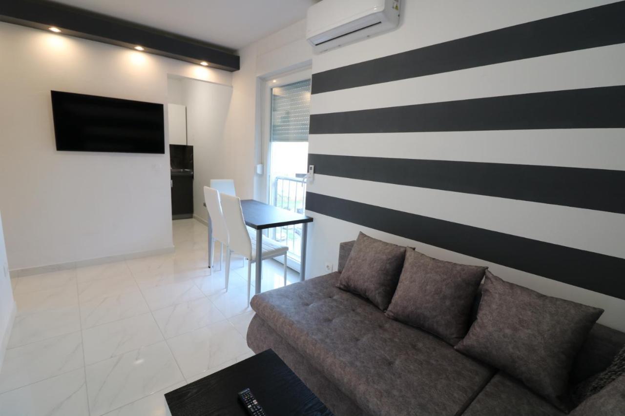 Sneky Apartment Pula Exterior foto