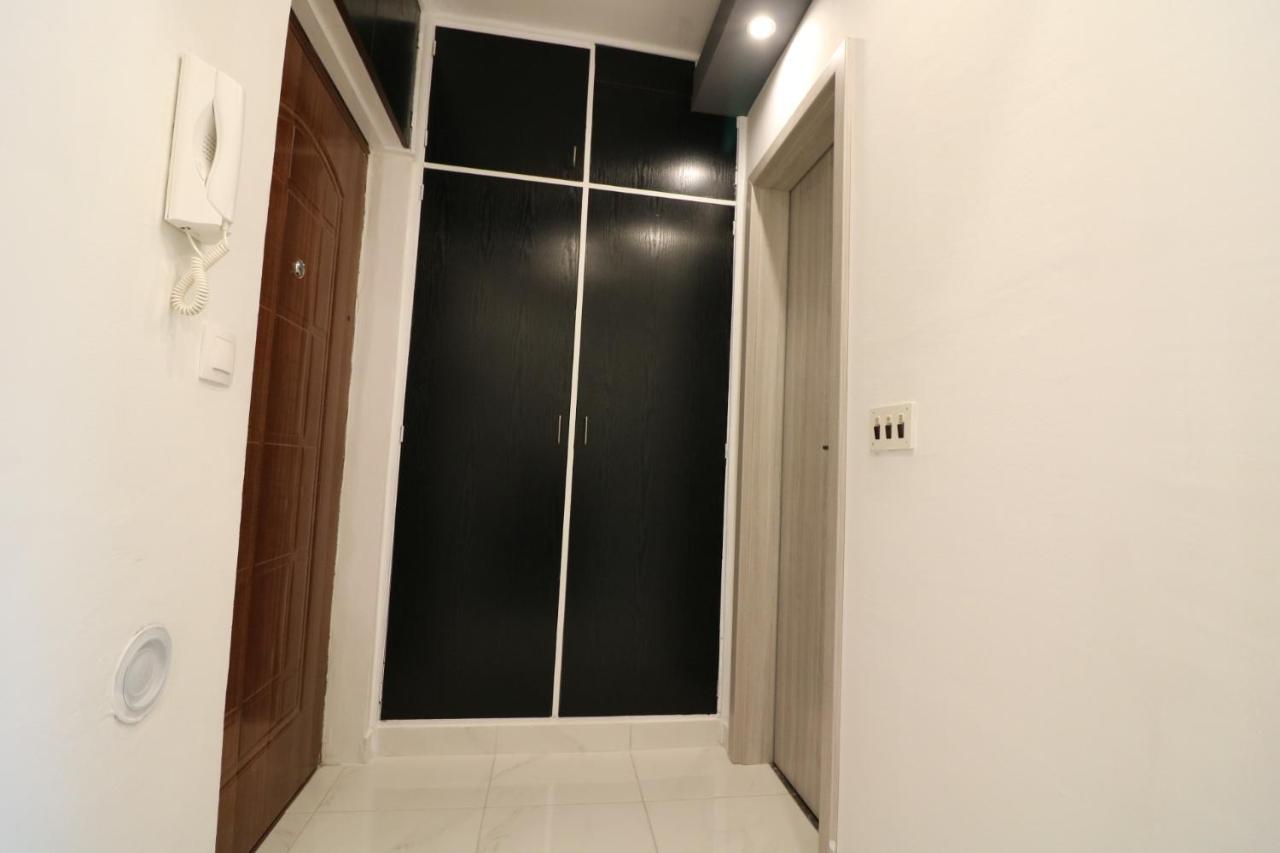 Sneky Apartment Pula Exterior foto
