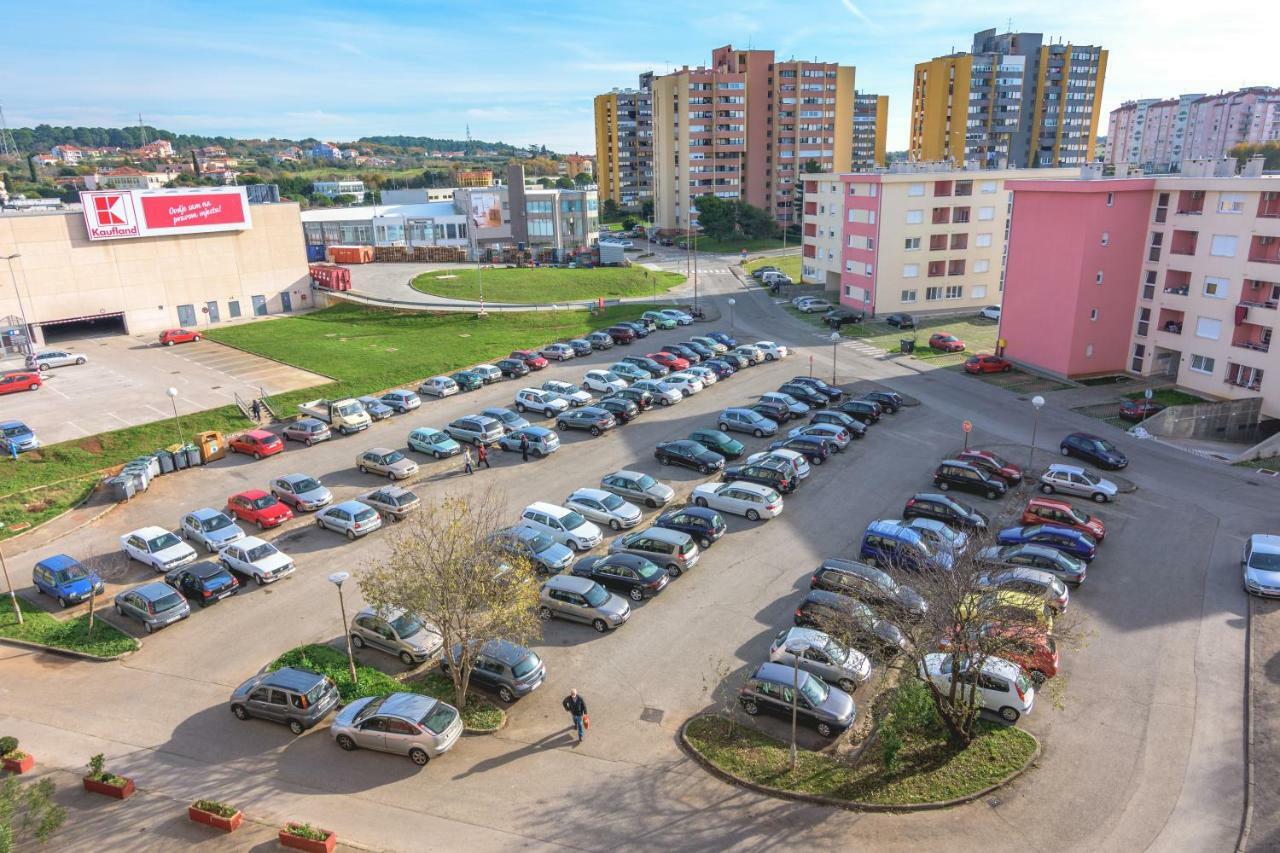 Sneky Apartment Pula Exterior foto